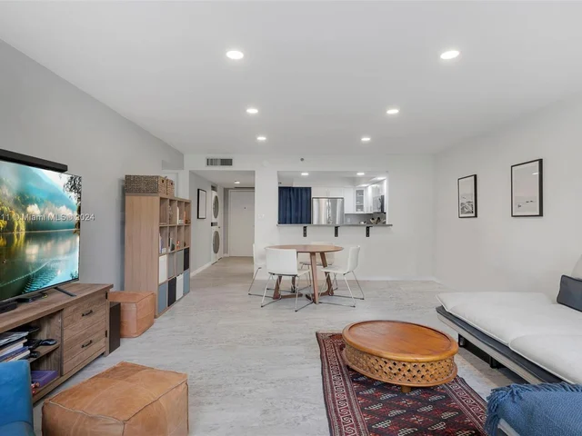 2900 NE 14th St Cswy # 102, Pompano Beach FL 33062