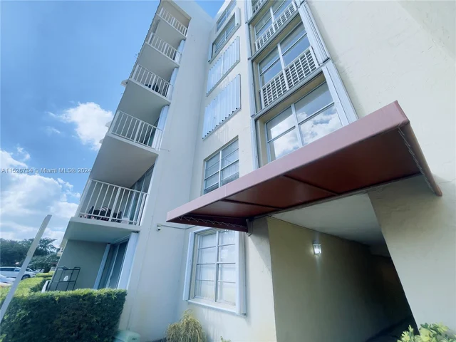 13120 SW 92nd Ave # 221, Miami FL 33176