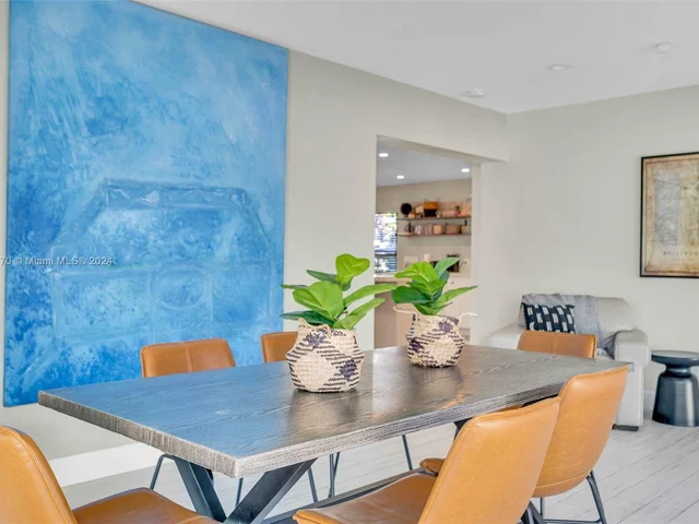 1351 Jackson St, Hollywood FL 33019