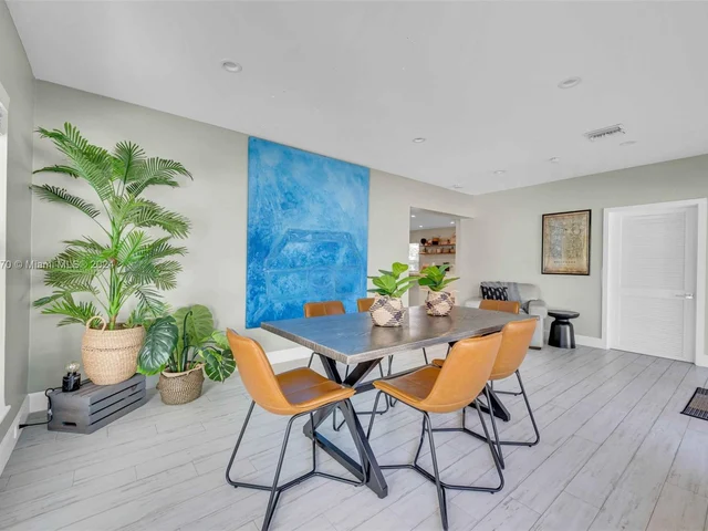 1351 Jackson St, Hollywood FL 33019