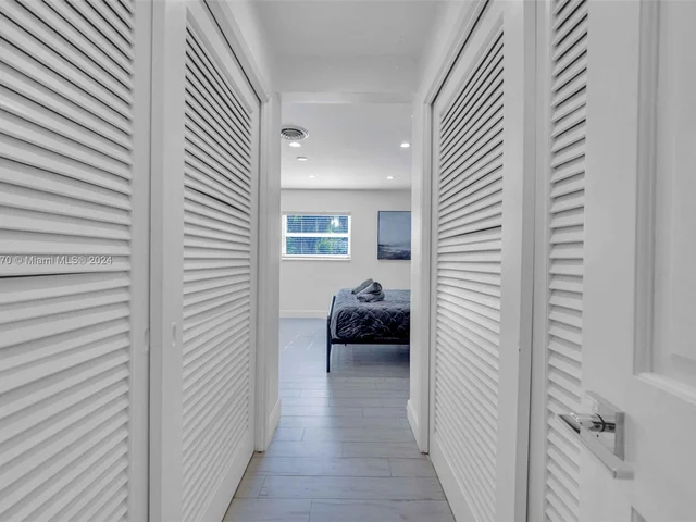 1351 Jackson St, Hollywood FL 33019