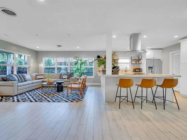 1351 Jackson St, Hollywood FL 33019