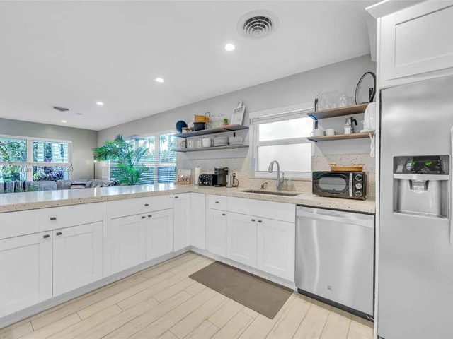 1351 Jackson St, Hollywood FL 33019