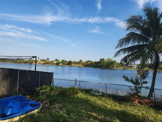 14313 SW 45th Ter # 14313, Miami FL 33175