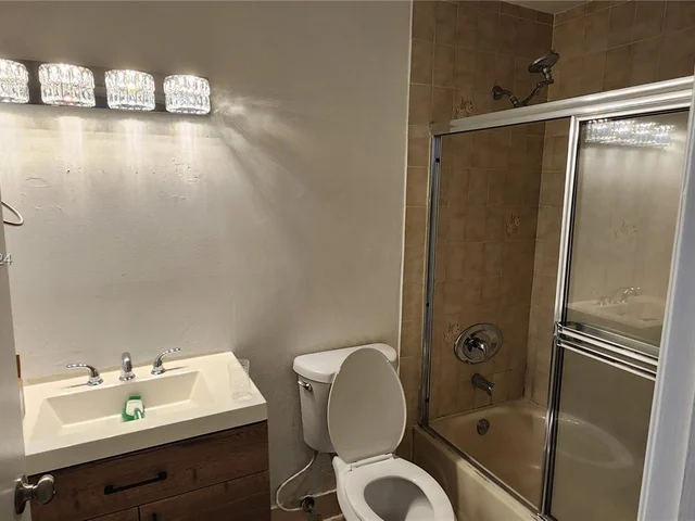 14313 SW 45th Ter # 14313, Miami FL 33175