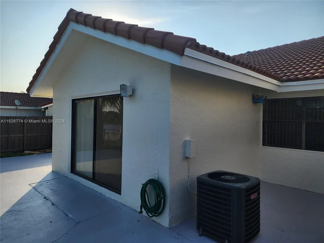 14313 SW 45th Ter # 14313, Miami FL 33175