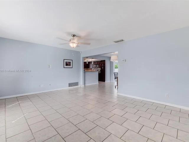 8741 NW 17th Ct, Pembroke Pines FL 33024