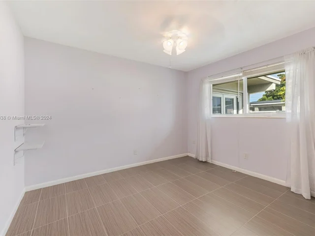 8741 NW 17th Ct, Pembroke Pines FL 33024