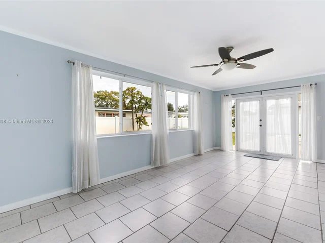 8741 NW 17th Ct, Pembroke Pines FL 33024