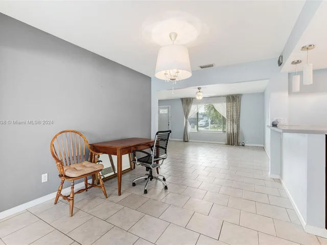 8741 NW 17th Ct, Pembroke Pines FL 33024