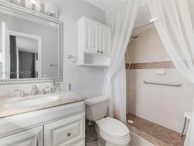 8741 NW 17th Ct, Pembroke Pines FL 33024