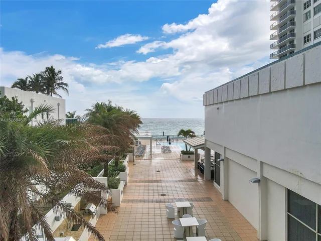 2751 S Ocean Dr # 307N, Hollywood FL 33019