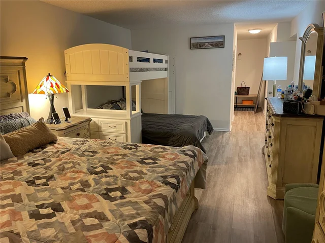 2751 S Ocean Dr # 307N, Hollywood FL 33019