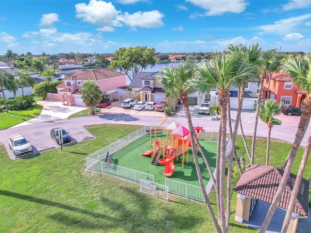 8300 NW 201st St, Hialeah FL 33015