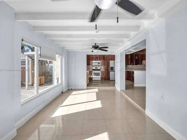 8300 NW 201st St, Hialeah FL 33015