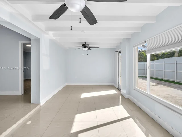 8300 NW 201st St, Hialeah FL 33015