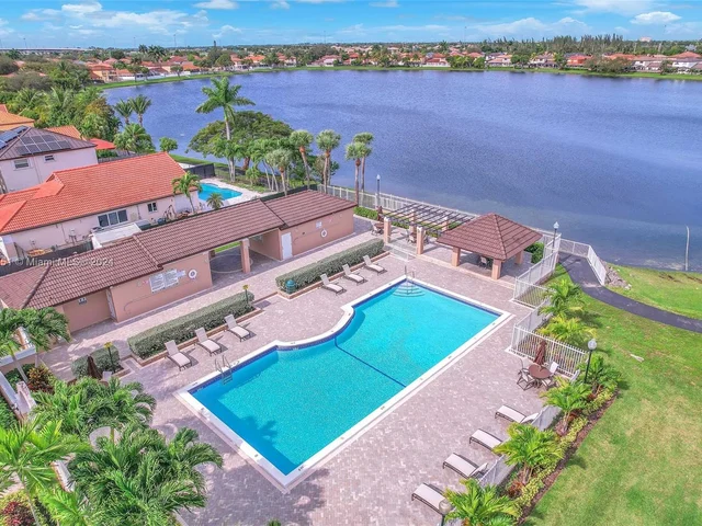 8300 NW 201st St, Hialeah FL 33015