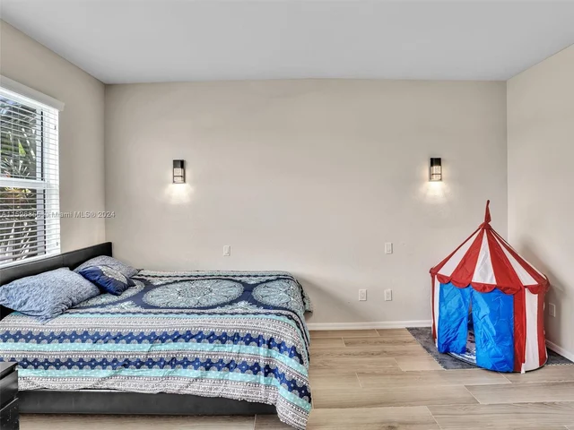 3976 Poinciana Ln # 3976, Hollywood FL 33021