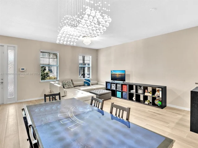 3976 Poinciana Ln # 3976, Hollywood FL 33021