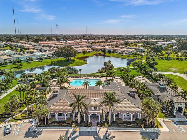 3976 Poinciana Ln # 3976, Hollywood FL 33021