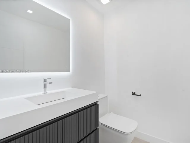 16675 Sweet Bay Dr, Delray Beach FL 33445