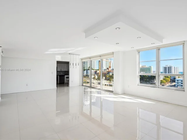 4101 Pine Tree Dr # 615, Miami Beach FL 33140