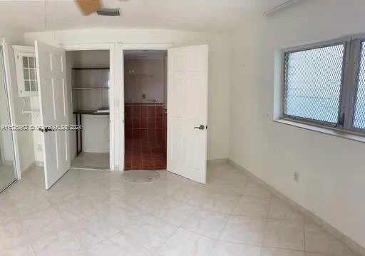 1260 NE 135th St, North Miami FL 33161