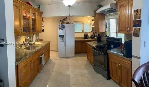 1260 NE 135th St, North Miami FL 33161