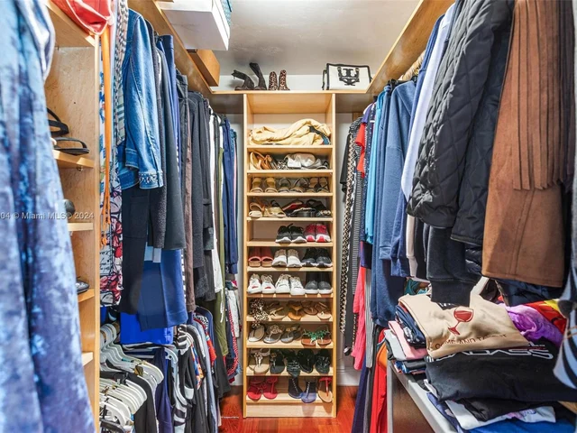 7435 SW 164th St, Palmetto Bay FL 33157