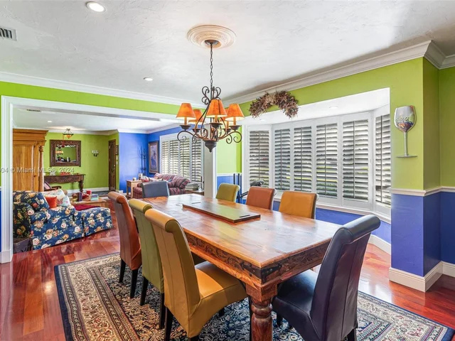 7435 SW 164th St, Palmetto Bay FL 33157