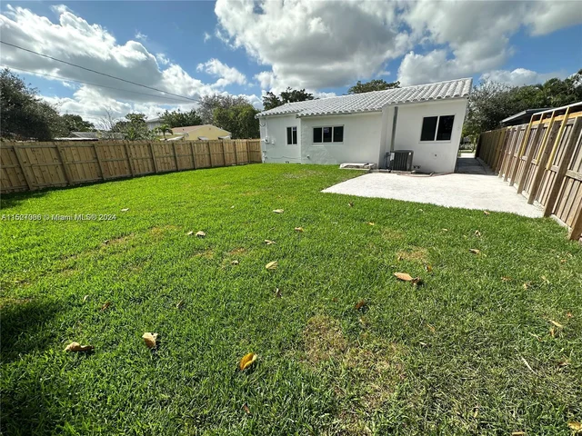 1904 SE 1st Ave, Fort Lauderdale FL 33316