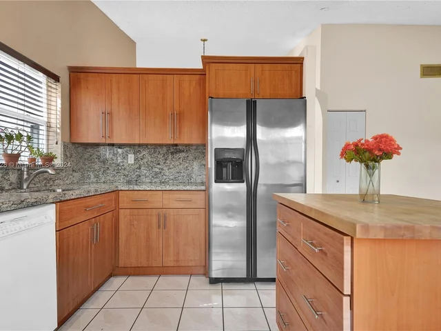 6401 SW 115th Ave, Miami FL 33173