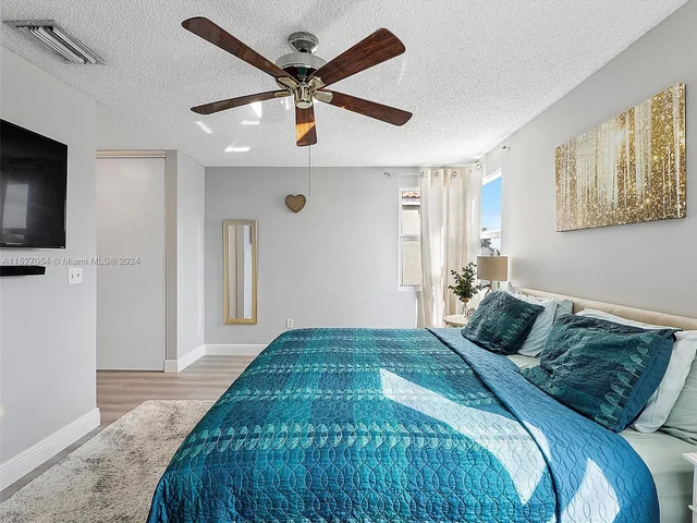 11732 SW 1st St, Coral Springs FL 33071