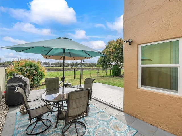 11732 SW 1st St, Coral Springs FL 33071