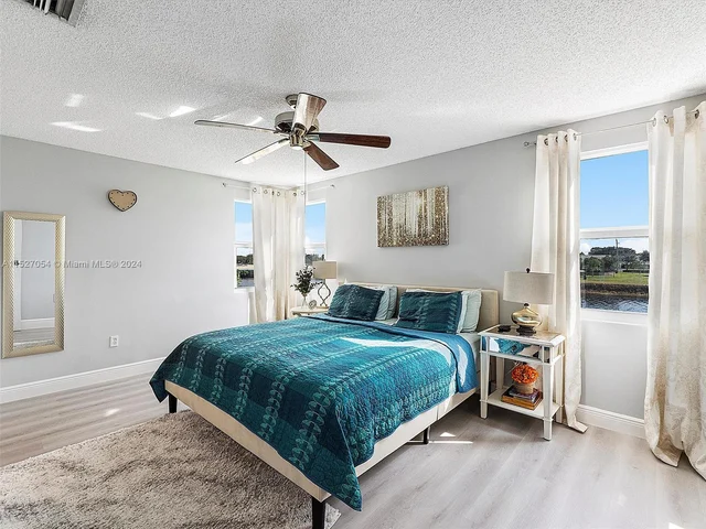 11732 SW 1st St, Coral Springs FL 33071