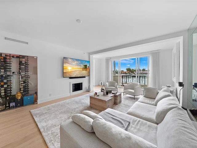 2523 Fisher Island Drive # 6203, Fisher Island FL 33109