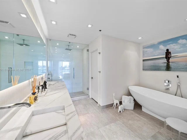 2523 Fisher Island Drive # 6203, Fisher Island FL 33109