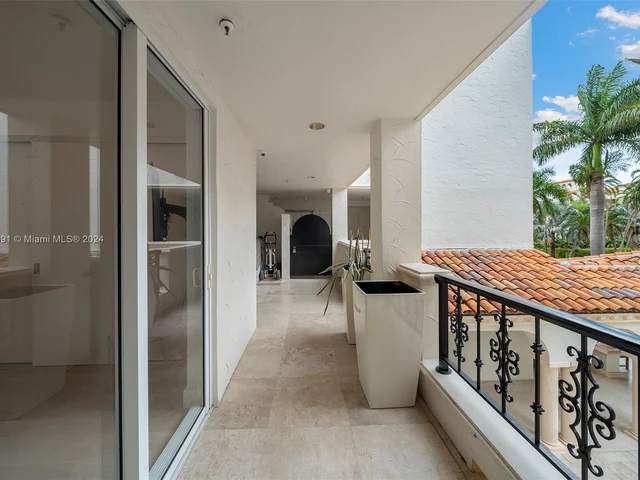 2523 Fisher Island Drive # 6203, Fisher Island FL 33109