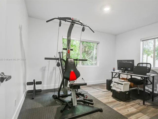 3360 SW 29th St, Miami FL 33133