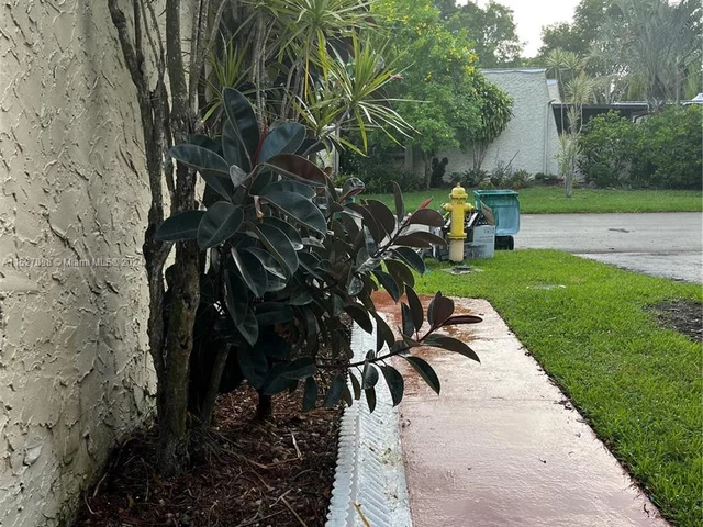 6520 NW 98th Ter # B26, Tamarac FL 33321