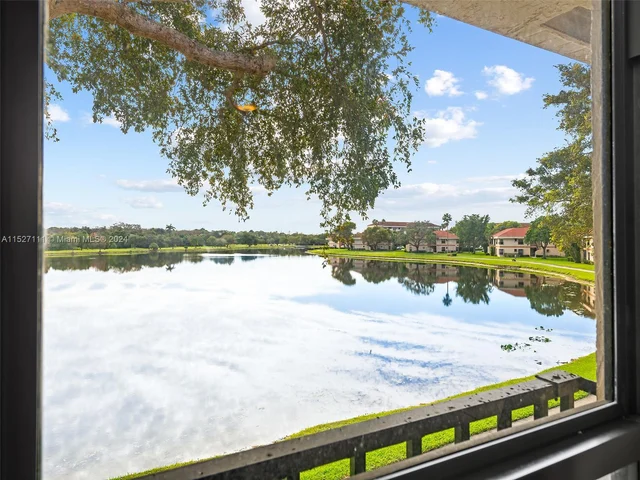 2849 S Carambola Cir S # 19120, Coconut Creek FL 33066