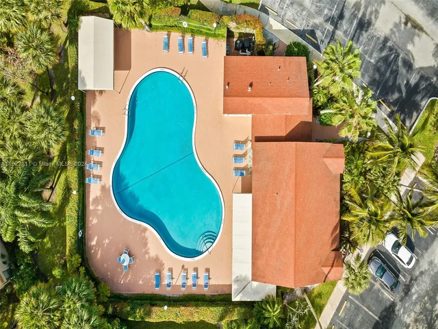 2849 S Carambola Cir S # 19120, Coconut Creek FL 33066