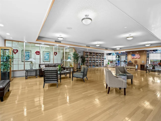 2849 S Carambola Cir S # 19120, Coconut Creek FL 33066