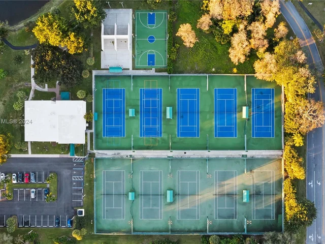 2849 S Carambola Cir S # 19120, Coconut Creek FL 33066