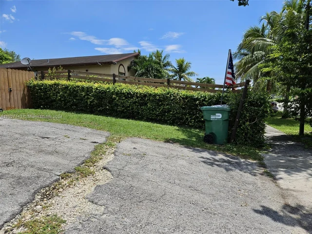 13035 SW 256th Ter, Homestead FL 33032