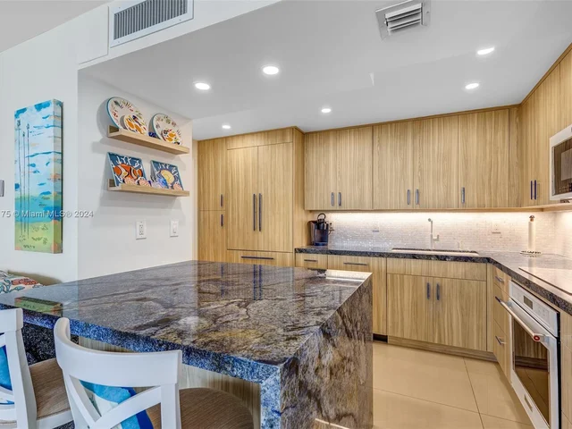 1400 S Ocean Dr # 1102, Hollywood FL 33019