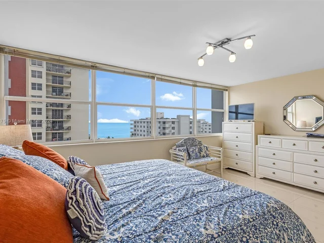 1400 S Ocean Dr # 1102, Hollywood FL 33019