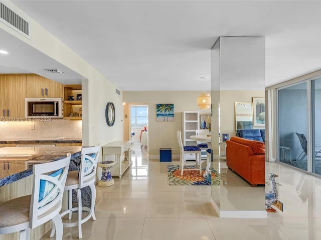 1400 S Ocean Dr # 1102, Hollywood FL 33019