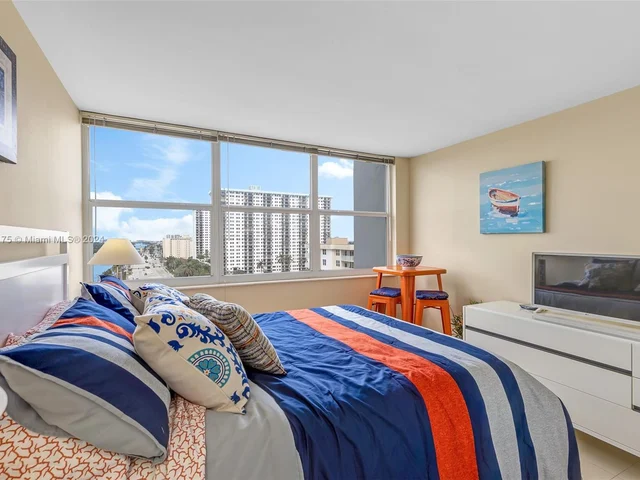 1400 S Ocean Dr # 1102, Hollywood FL 33019