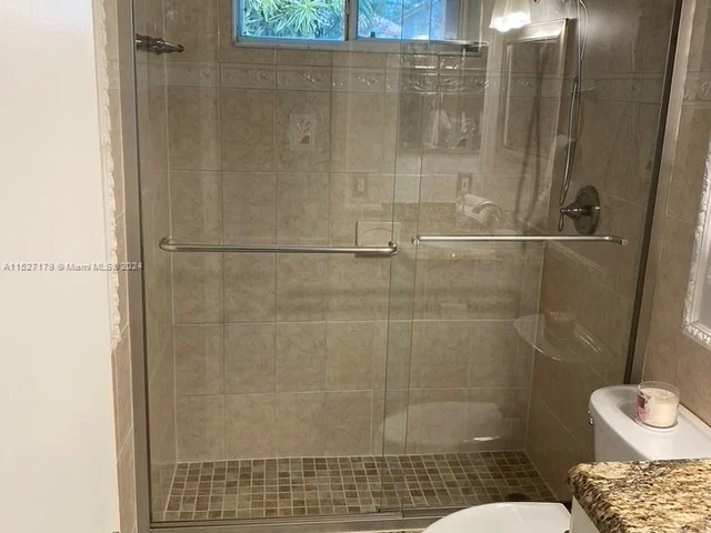 9801 NW 5th Ct, Plantation FL 33324